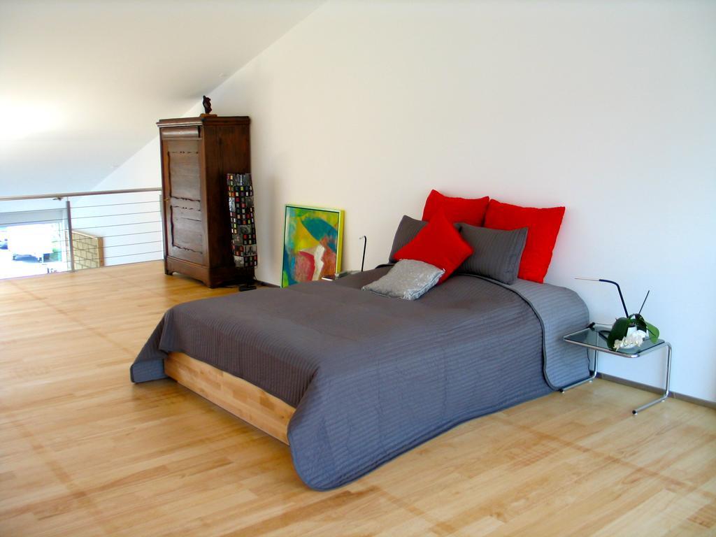 Artist'S Loft Zur Maloya Leilighet Ormalingen Rom bilde